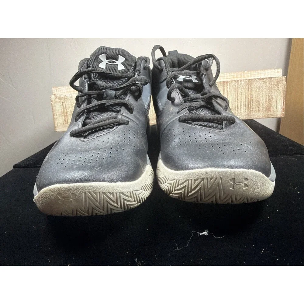 Under Armour Lockdown 6 Youth Basketball Shoes 5.5Y